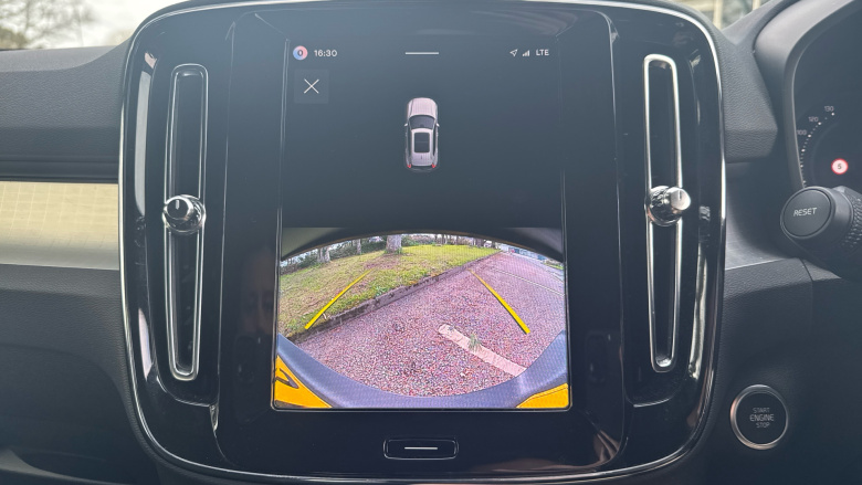 Volvo XC40 2.0 B3P Plus Black Edition 5dr Auto Petrol Estate